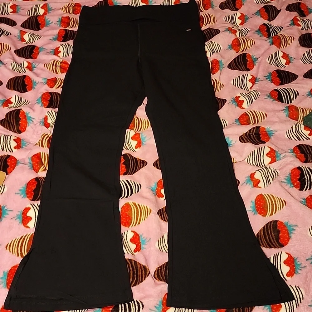 PINK Flare Leggings - Picture 5 of 6